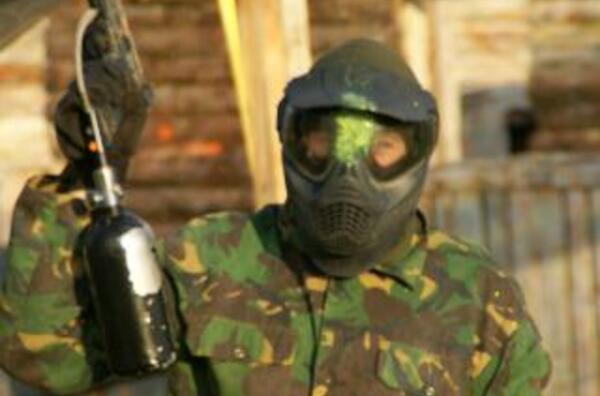 Action og paintball Deluxe