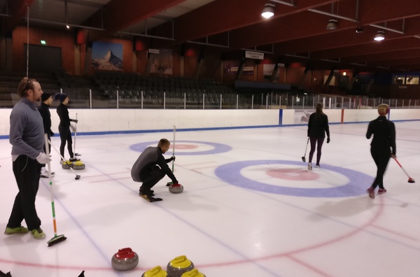 Curling til Polterabend